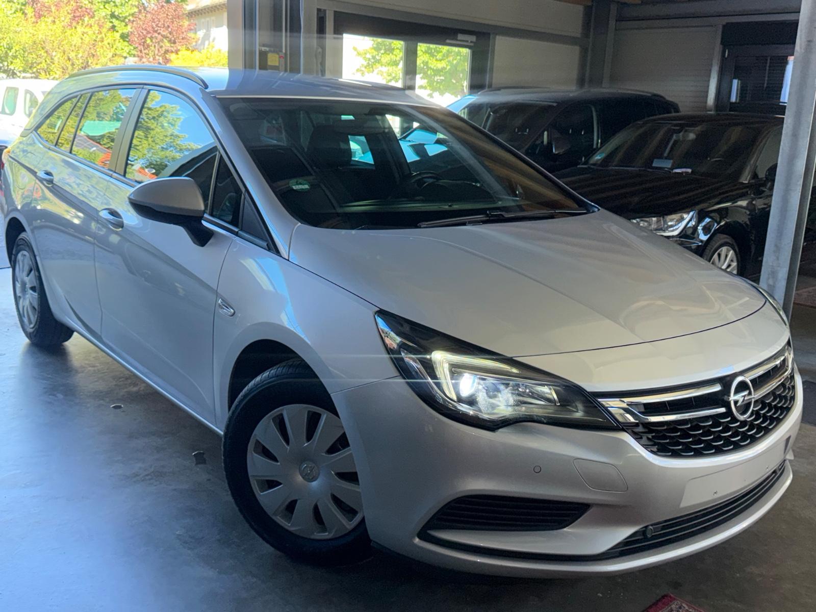 Opel Astra K Sports Tourer Business LED Navi SHZ PDC