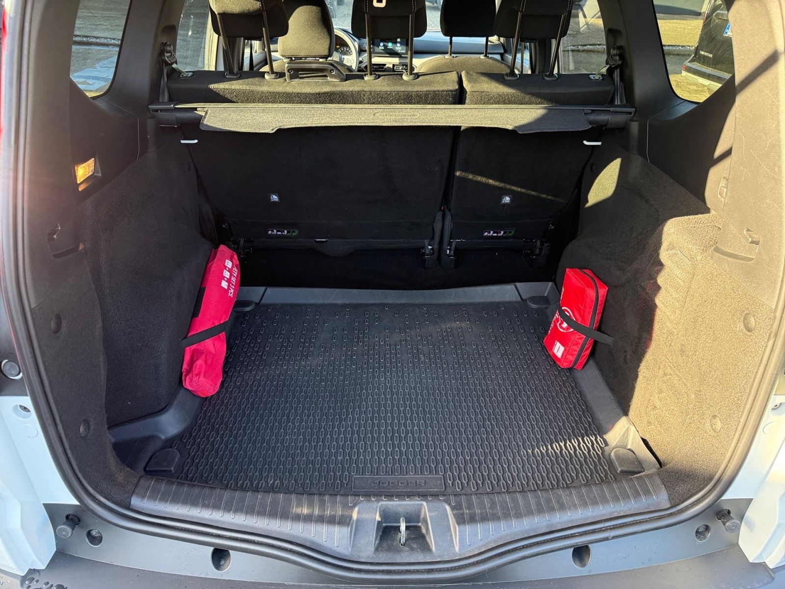 Fahrzeugabbildung Dacia Jogger 1.0 TCe 100 ECO-G Extreme+
