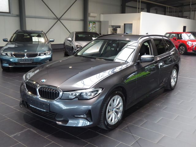 BMW 320d Touring xDrive Aut. Advantage AHK PDC Navi