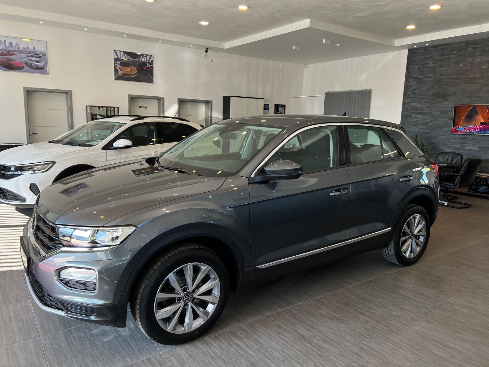 VW T-ROC 2.0TDI*NAV*STYLE*SHZ*MFL*AHK*PDC*17"1-HAND