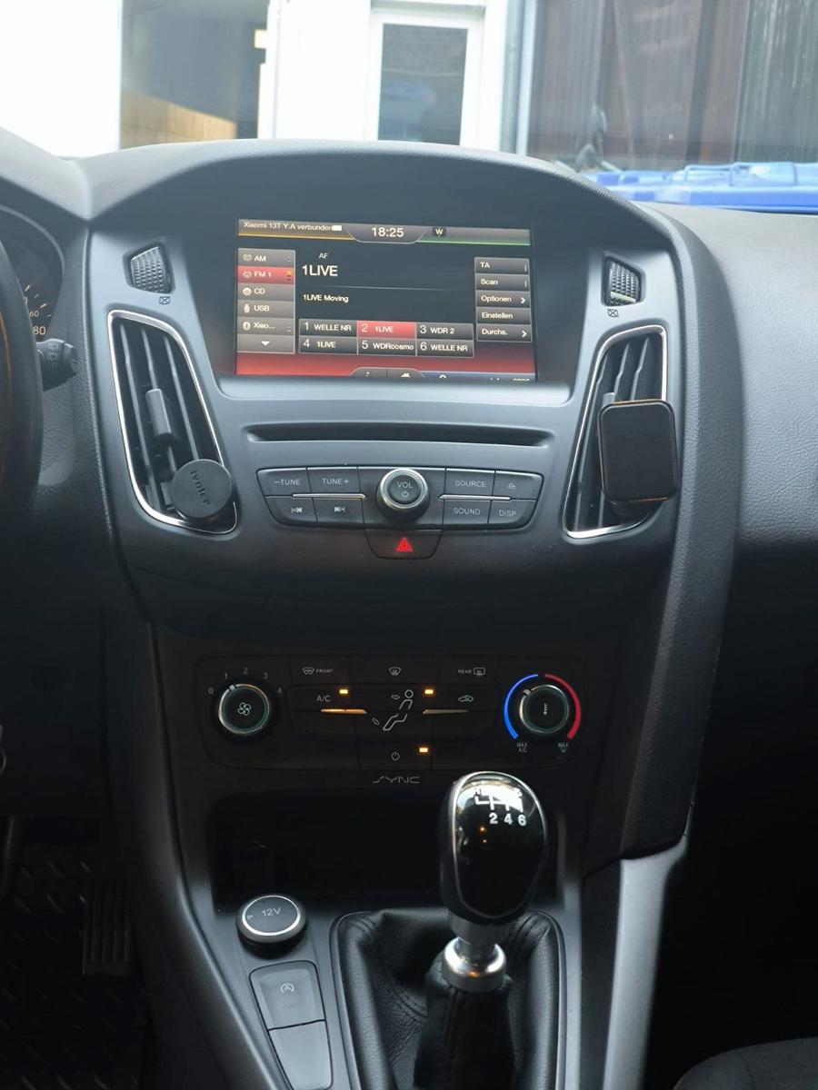 Ford Focus 2015 — photo 10