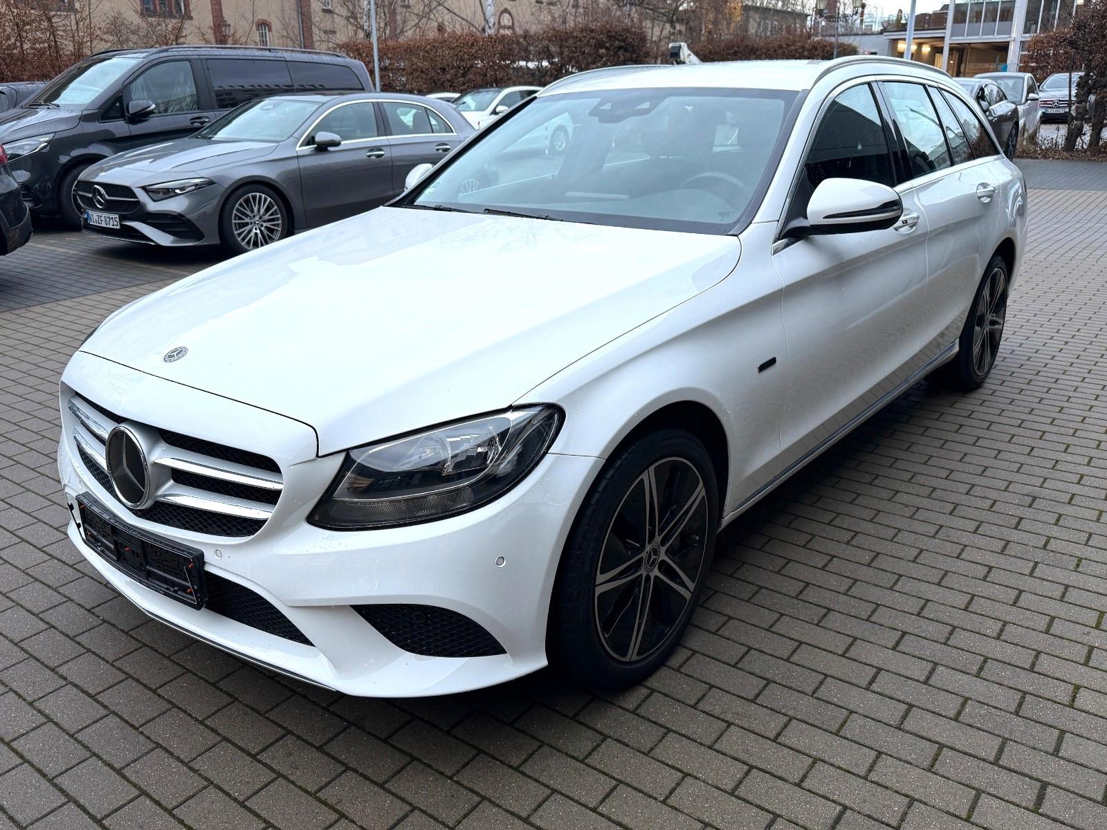 Mercedes-Benz C 300T de Avantgarde DISTRONIC 360° SPUR KEYLESS