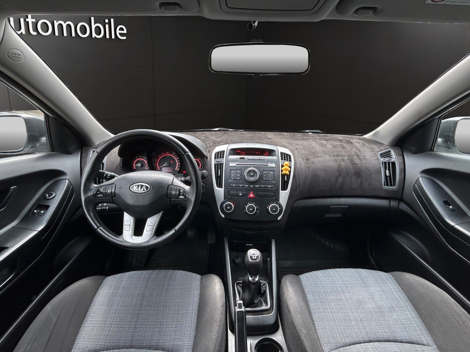 Fahrzeugabbildung Kia cee'd / Ceed 1.6 3Trg /Klima/TÜV AU 2Jahre neu/