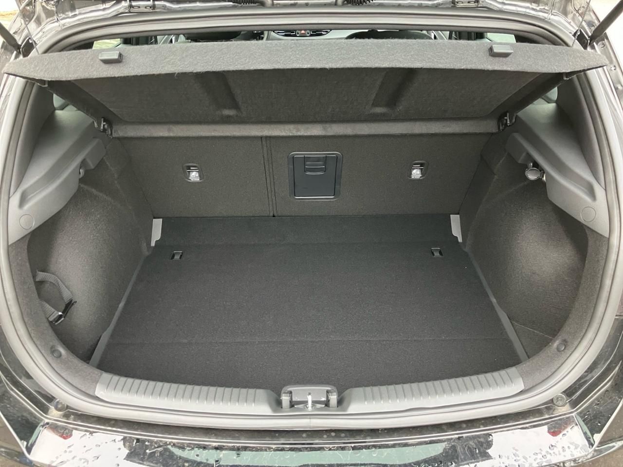 Fahrzeugabbildung Hyundai i30 ADVANTAGE *CARPLAY*NAVI*BT*KLIMAA*
