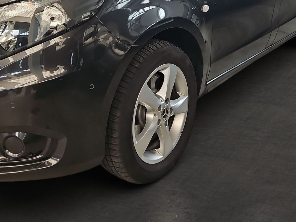 Fahrzeugabbildung Mercedes-Benz Vito 119 Tourer PRO lang 4x4 STHZ Flügeltüre AIR