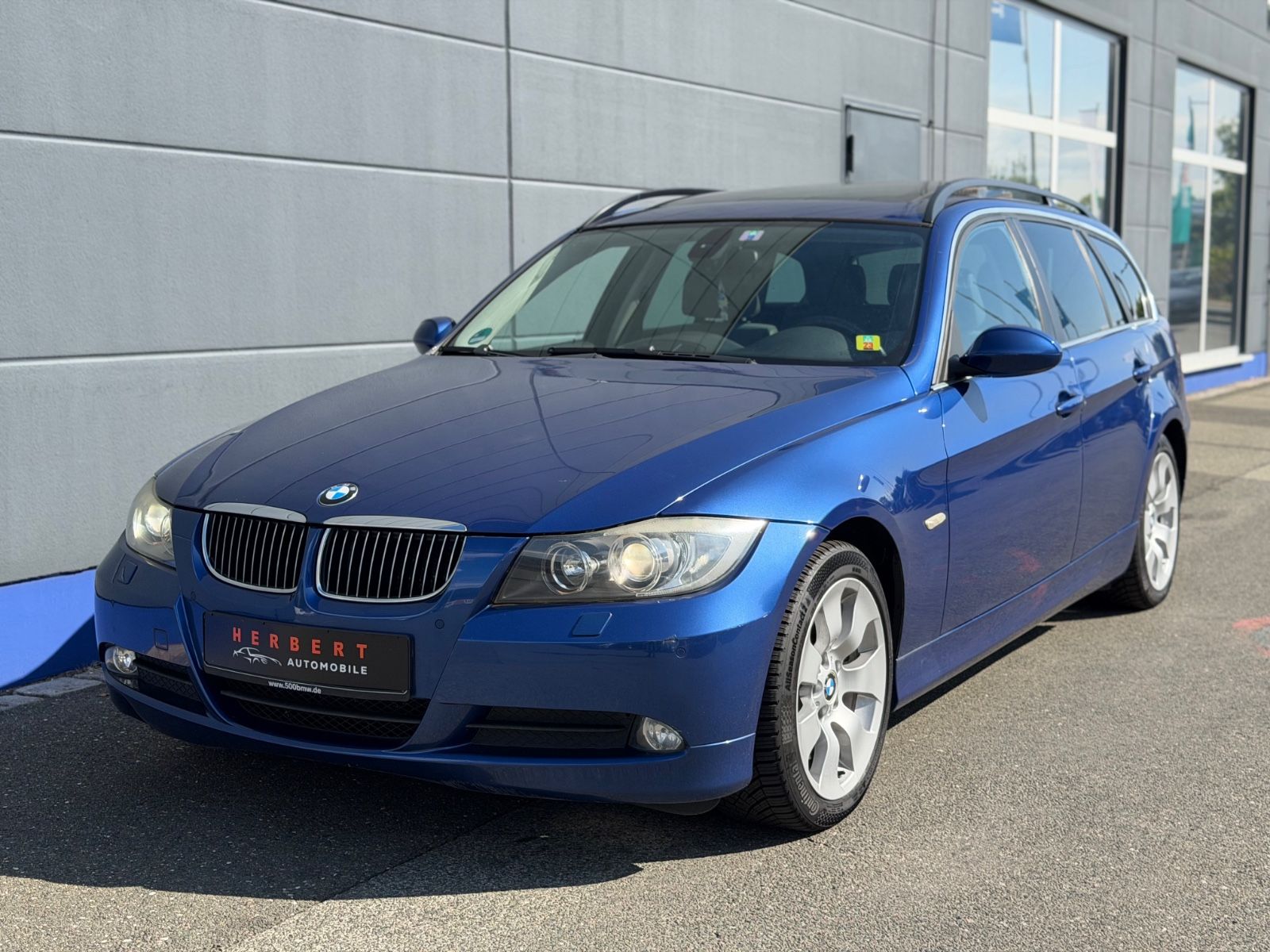 BMW BMW 325i 3.0 Motor  xDrive /TUV NEU/AUTOMATIK/1 HA