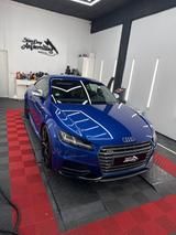 Audi TTS Coupe 2.0 TFSI S tronic quattro - - blaue Audi TTS