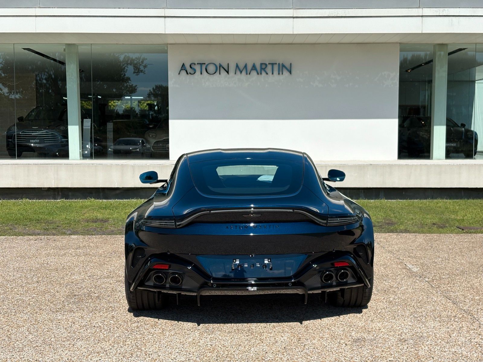 Aston Martin V8 Vantage 4.0 V8 imagem 3