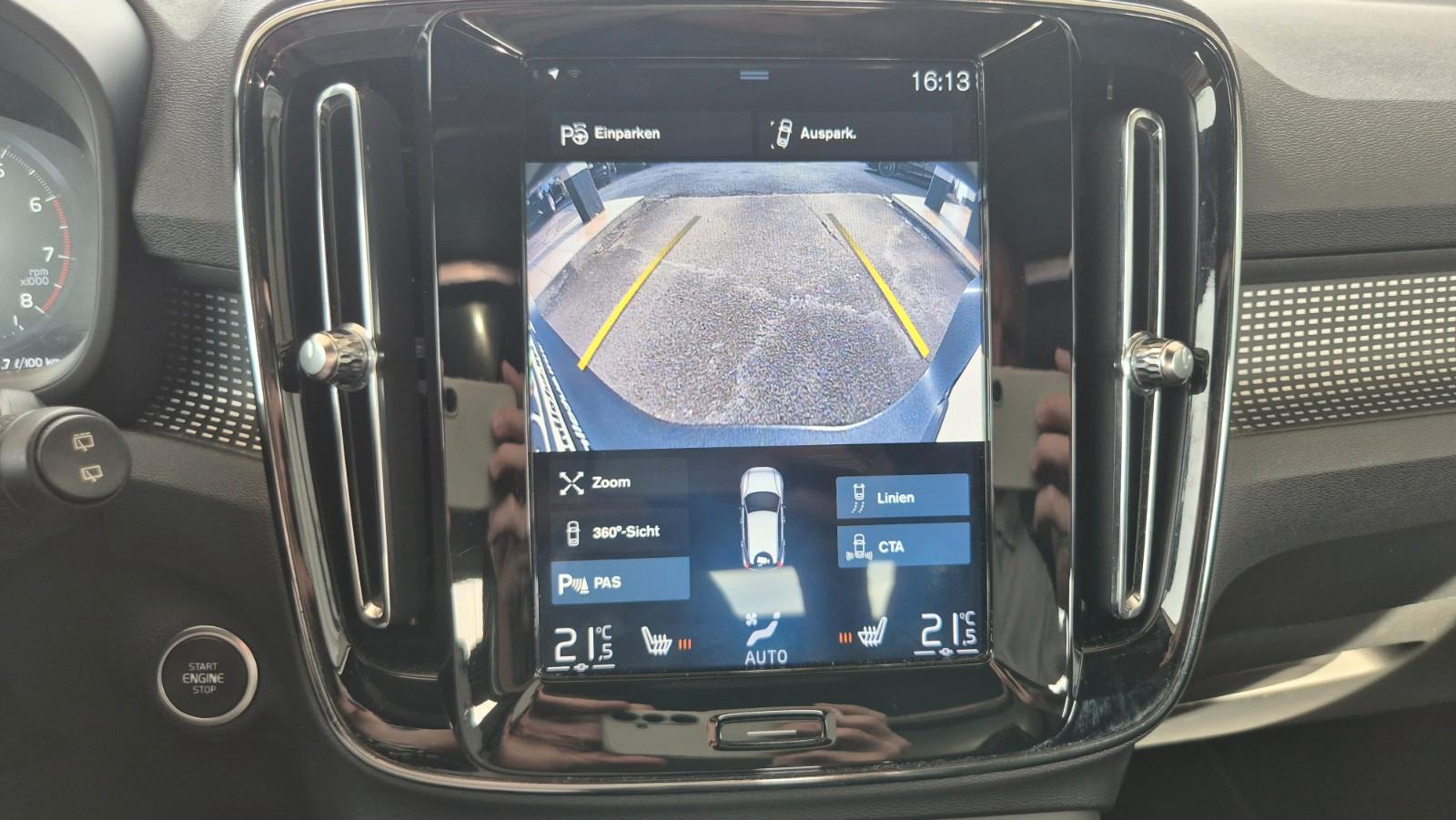 Volvo XC40 T5 R Design AWD Pano H&K Carplay