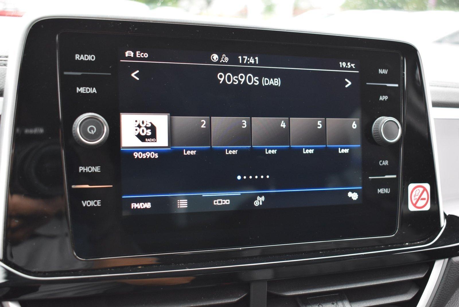 Volkswagen T-Roc 1.5 TSI R-Line APP LED Sitzhzg, миниатюра 16