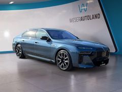 Fahrzeugabbildung BMW i7 xDrive M70 THEATRE EXECUTIVE LOUNGE B&W SKY