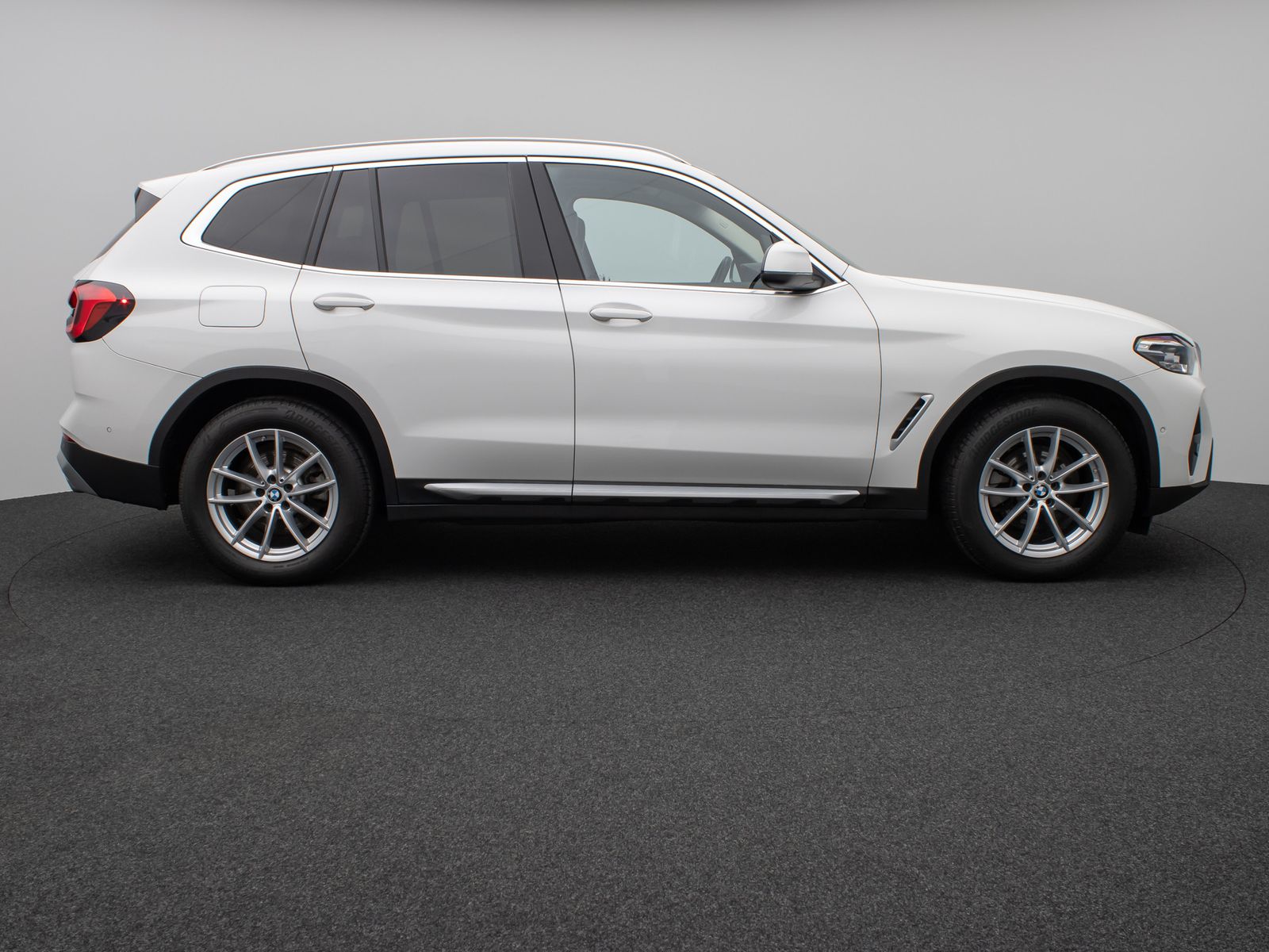 Fahrzeugabbildung BMW X3 xD20i Panorama Kamera DAB Leder Sport 18Zoll