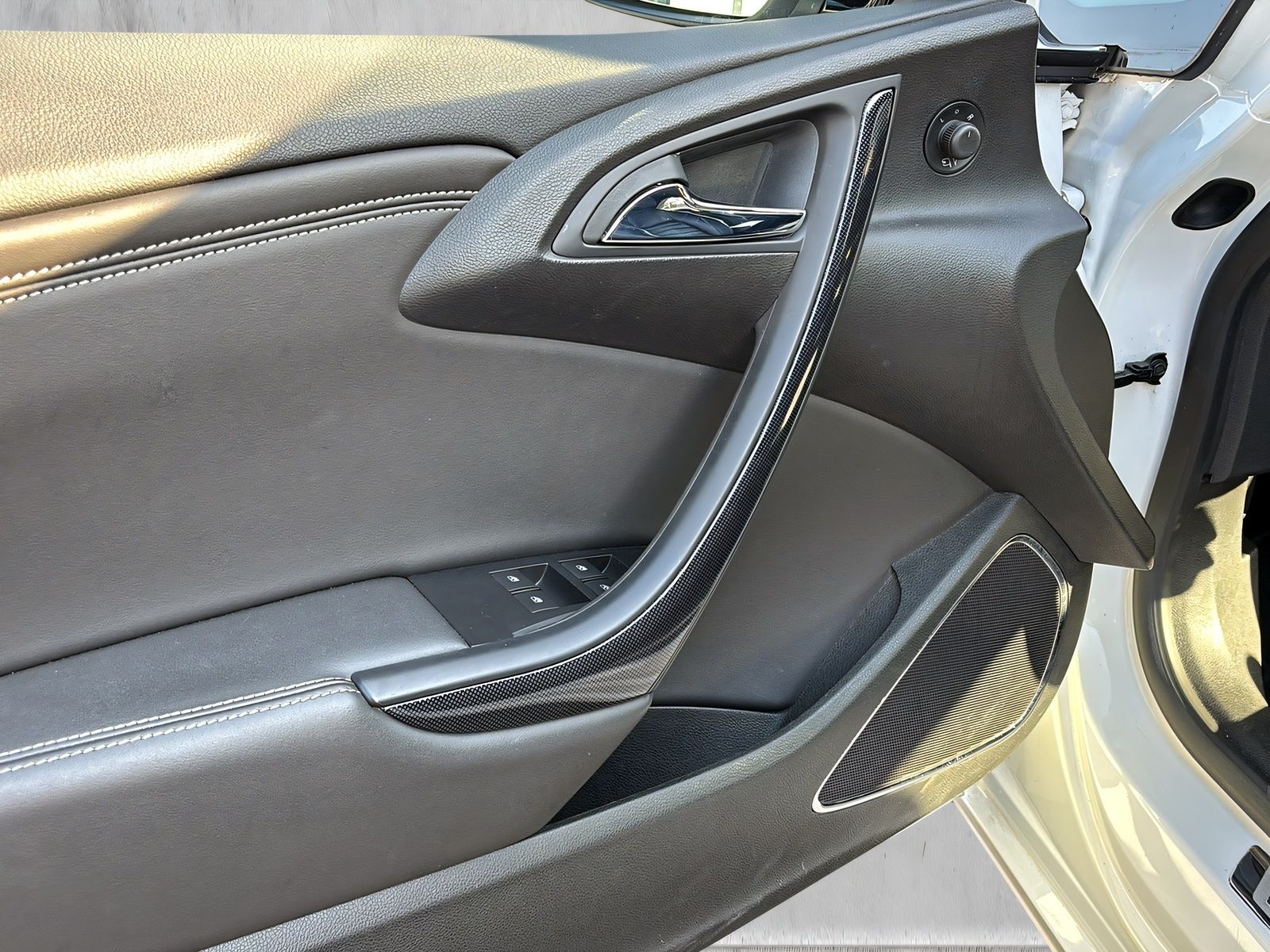 Fahrzeugabbildung Opel Cascada 1.4i INNOVATION NAVI LEDER XENON RF KAM