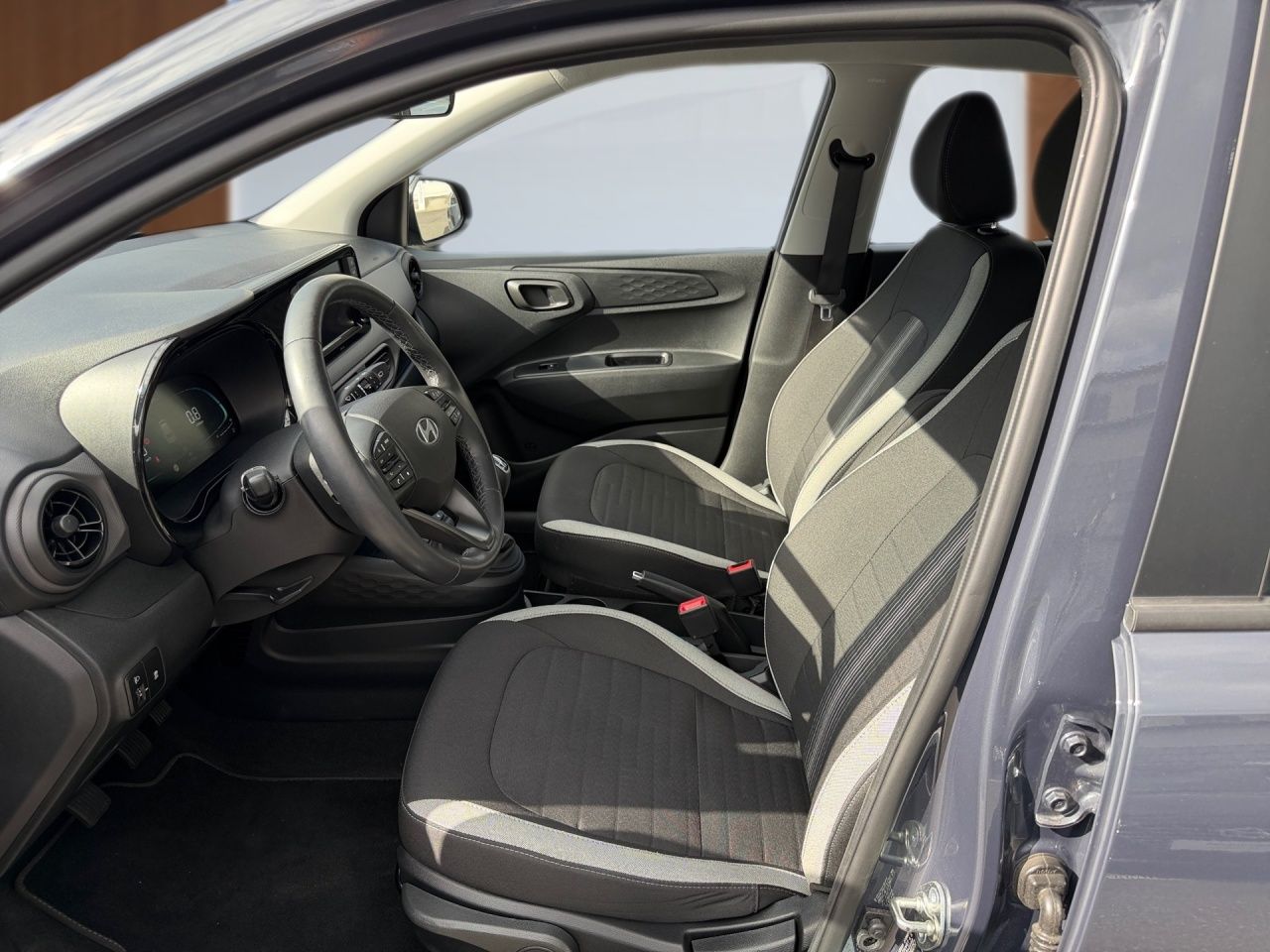 Fahrzeugabbildung Hyundai i10 TREND *Klima*NAVI*CARPLAY*SHZ*LHZ*DAB*