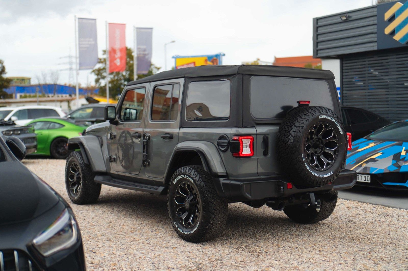 Fahrzeugabbildung Jeep Wrangler 3.6 V6 UNLIMITED SAHARA OFFROAD 4x4 LED