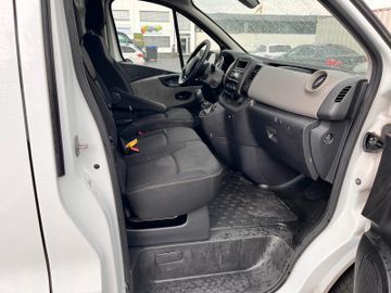 Renault Trafic - 12
