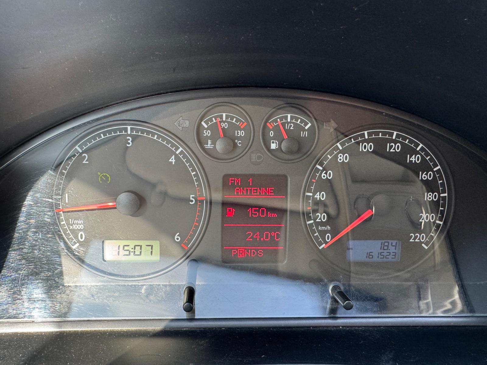 Volkswagen T5 Multivan Comfortline 2.5 TDI 5 cyl. 174 ch BVA / 1ère main / Chauffage auxiliaire / GPS / Attelage