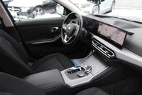 BMW 330d xDrive Tour.+HUD+Lenkradh.+17Z+Live Cockpit