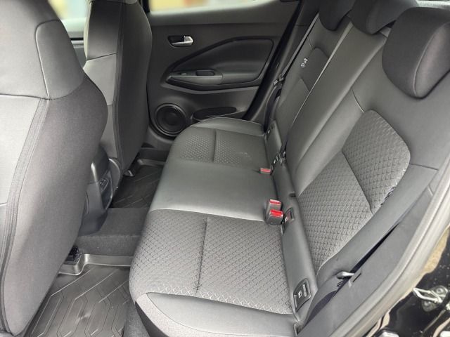 Fahrzeugabbildung Nissan JUKE 1.0 DIG-T 114 PS 6MT N-CONNECTA Winter II B