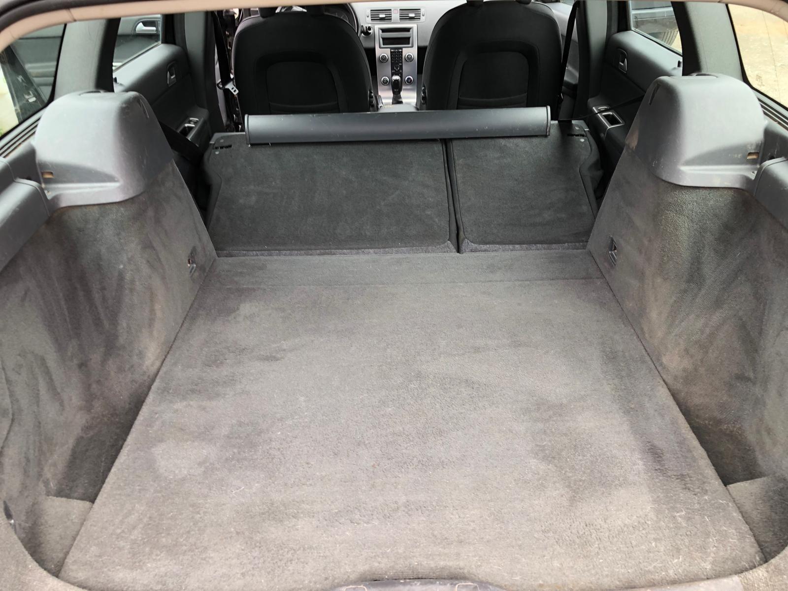 Volvo V50 2010 — photo 6