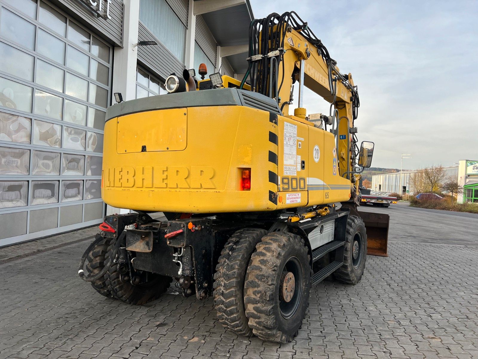 Fahrzeugabbildung Liebherr A 900 C ZW Litronic / 19.616 h / 2009