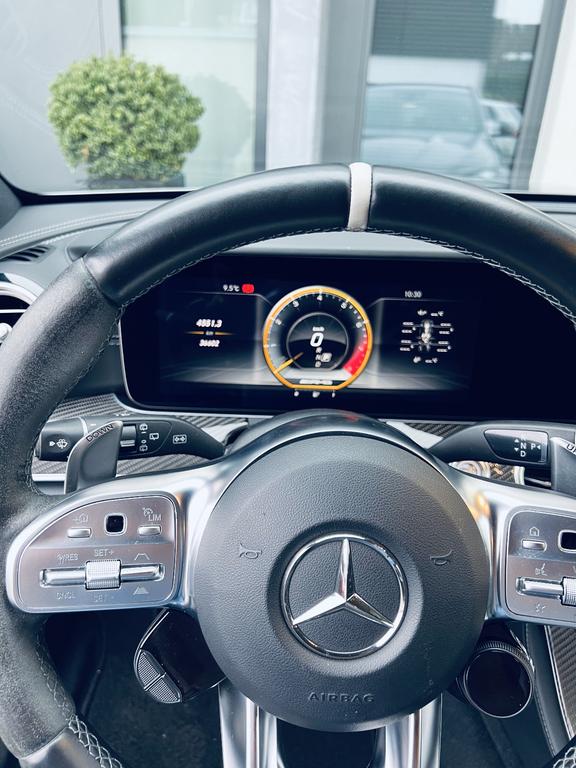 Mercedes-Benz E 63 AMG