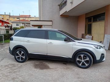 Peugeot 5008 - 3