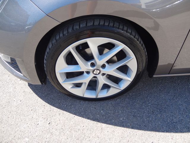 Fahrzeugabbildung Seat Leon FR/1.Hd/LED/150PS/Navi/SitzH/PDC/