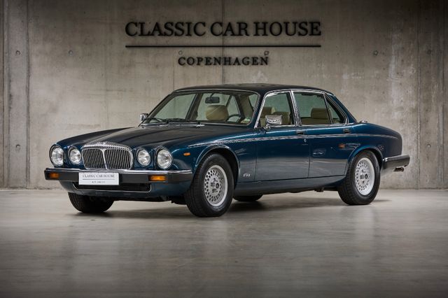 Jaguar Daimler Double Six