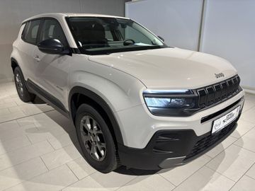 Fotografie des Jeep Avenger 1.2 GSE T3 GDI Longitude