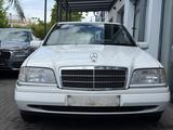 Mercedes-Benz C 180 Elegance/Leder/Schiebedach/H-Kenzeichen - Mercedes-Benz 180 aus dem Jahr 1994