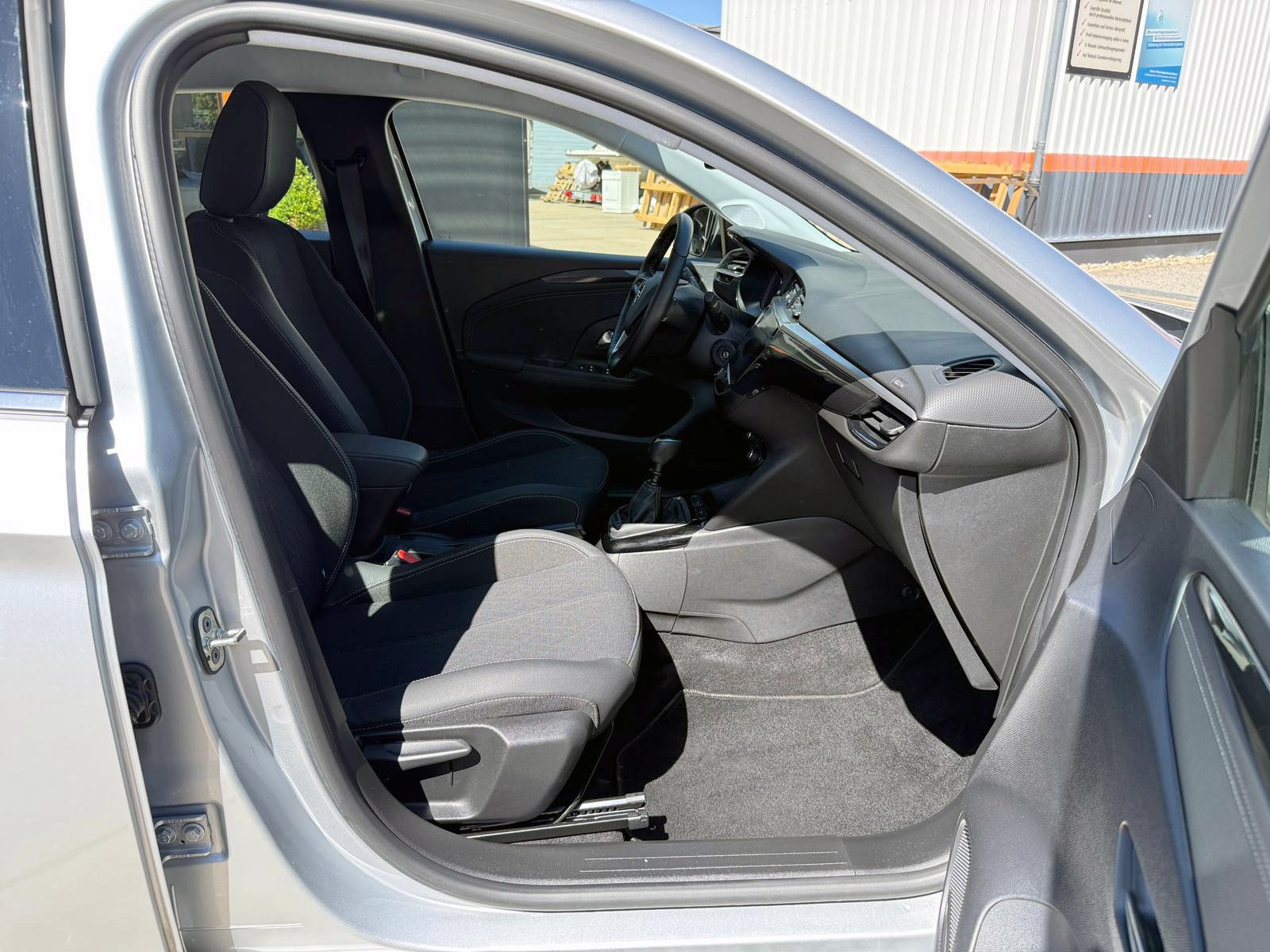 Fahrzeugabbildung Opel Corsa-F Elegance 1.2 Turbo LED SHZ NAV TEMP PDC