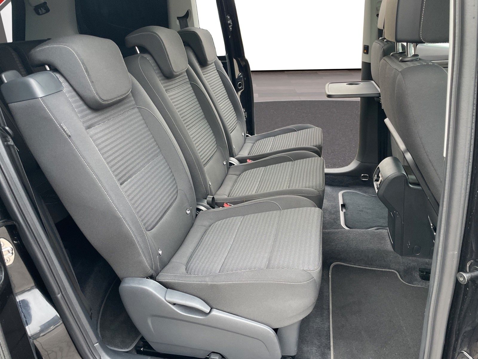 Fahrzeugabbildung SEAT Alhambra 1.4TSI DSG AHK/NAVI/XENON/SHZ/ACC/7Sitz