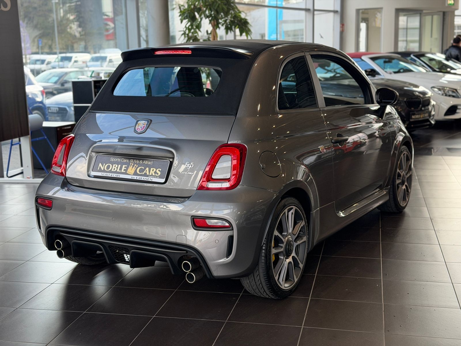 Fahrzeugabbildung Abarth 695C Turismo BEATS KLIMA NAV