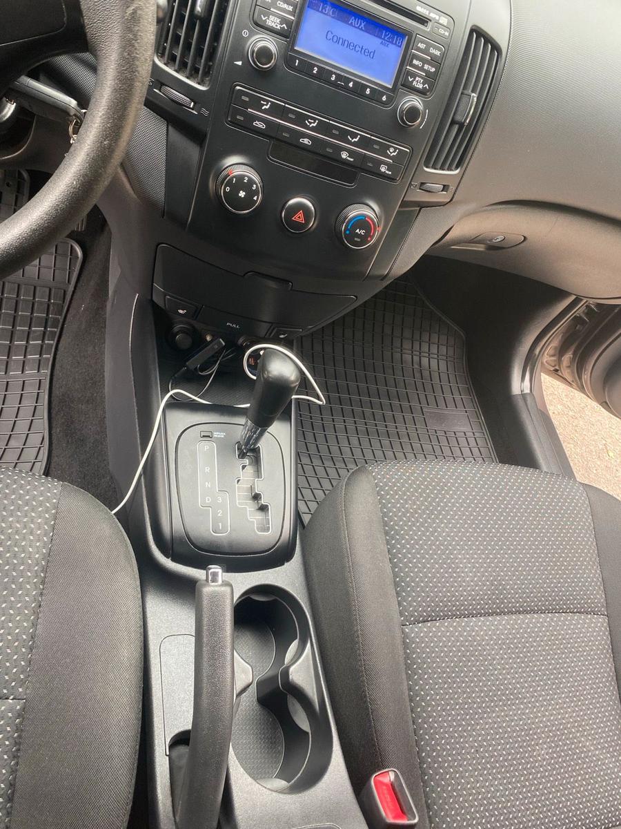 Hyundai i30 2011 — photo 10