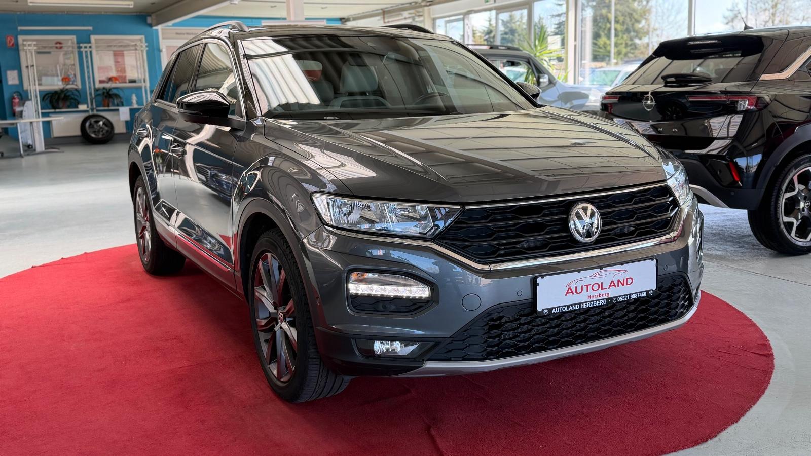 Volkswagen T-Roc Sport 4Motion 1HD 190PS DSG PANO LEDER