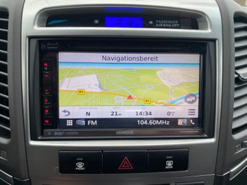 Fahrzeugabbildung Hyundai Santa Fe 2.4 2WD Comfort*Kamera*Navi*Tempomat*