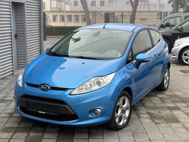 Ford Fiesta Titanium*Einparkhilfe*Klimaautomatik*