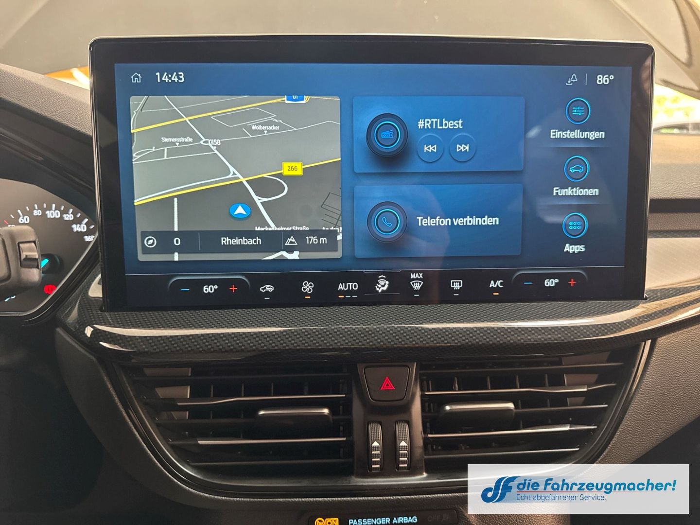 Fahrzeugabbildung Ford Focus ST-Line Navi LED ACC Apple CarPlay Android