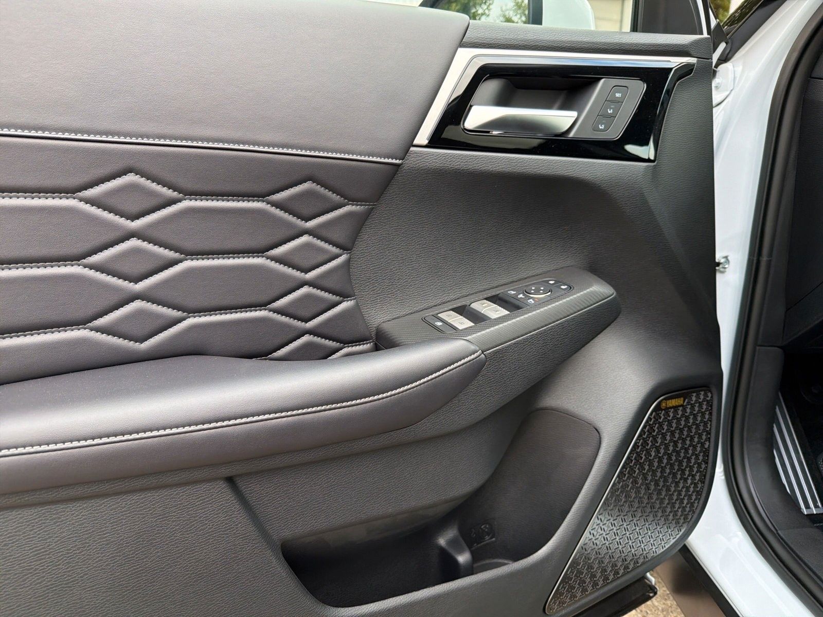 Mitsubishi Plug-in Hybrid Outlander - Bild 24