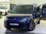 Volkswagen Caddy-V-Maxi-DSG-Style-Behindertengerecht-Rampe - blaue Volkswagen Caddy Maxi