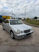 Mercedes-Benz Mercedes Benz Elegance E200,W210 SCHECKHEFTGEPFL - gebrauchte Mercedes-Benz E 200 aus dem Jahr 1999