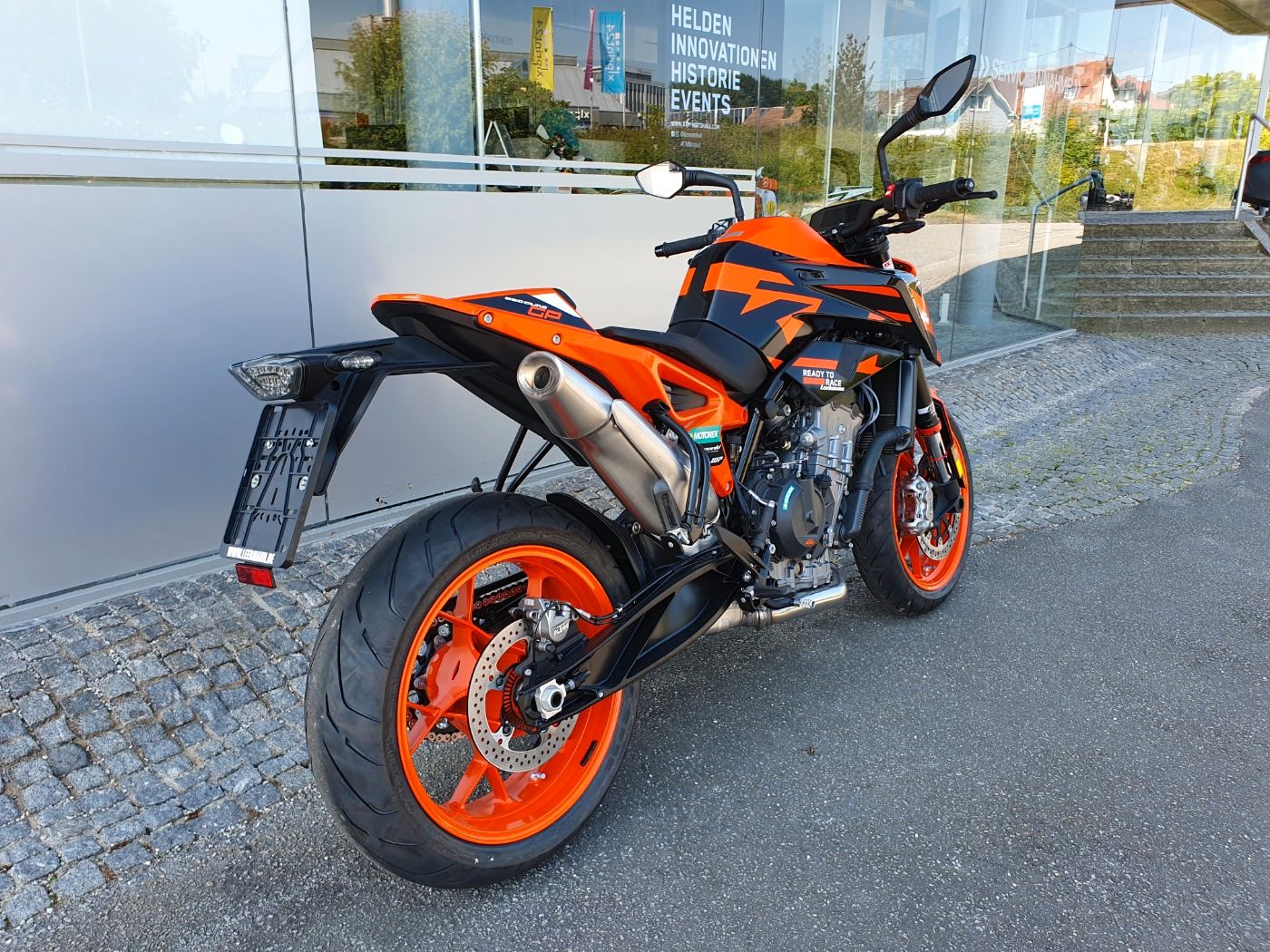 Fahrzeugabbildung KTM 890 Duke GP Modell 2023