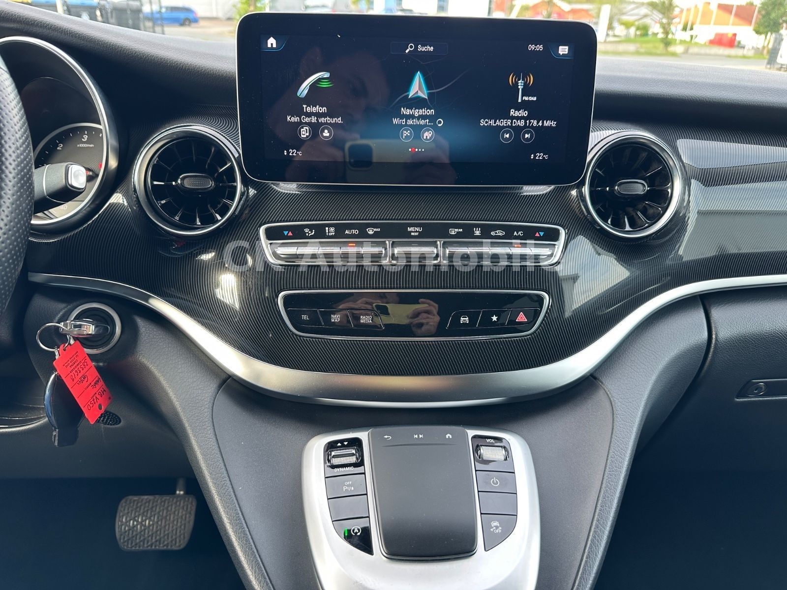 Fahrzeugabbildung Mercedes-Benz V 250d EDITION 4MATIC lang/7 Sitze/Navi/LED/AHK