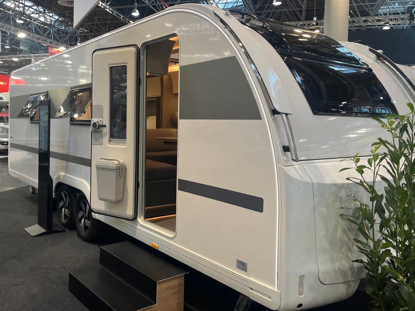 Adria Alpina 663 HT 2026 Frontküche,Heckbad,Backofen