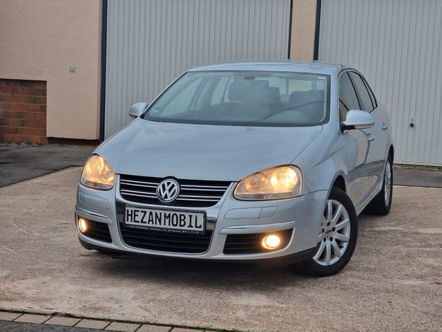 Volkswagen Jetta 2.0 FSI Automatik Comfortline 1te hand