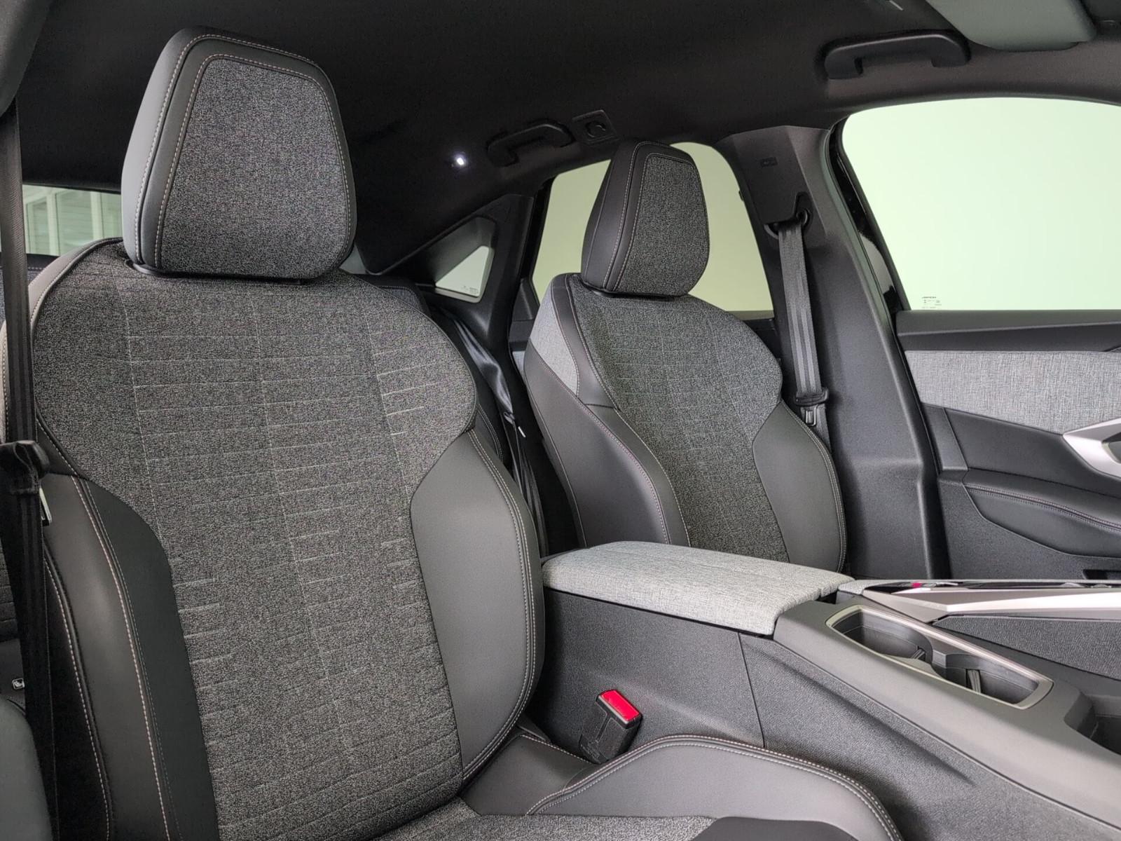 Peugeot 3008 Hybrid 145 e-DSC6 Allure Allwetter CarPlay
