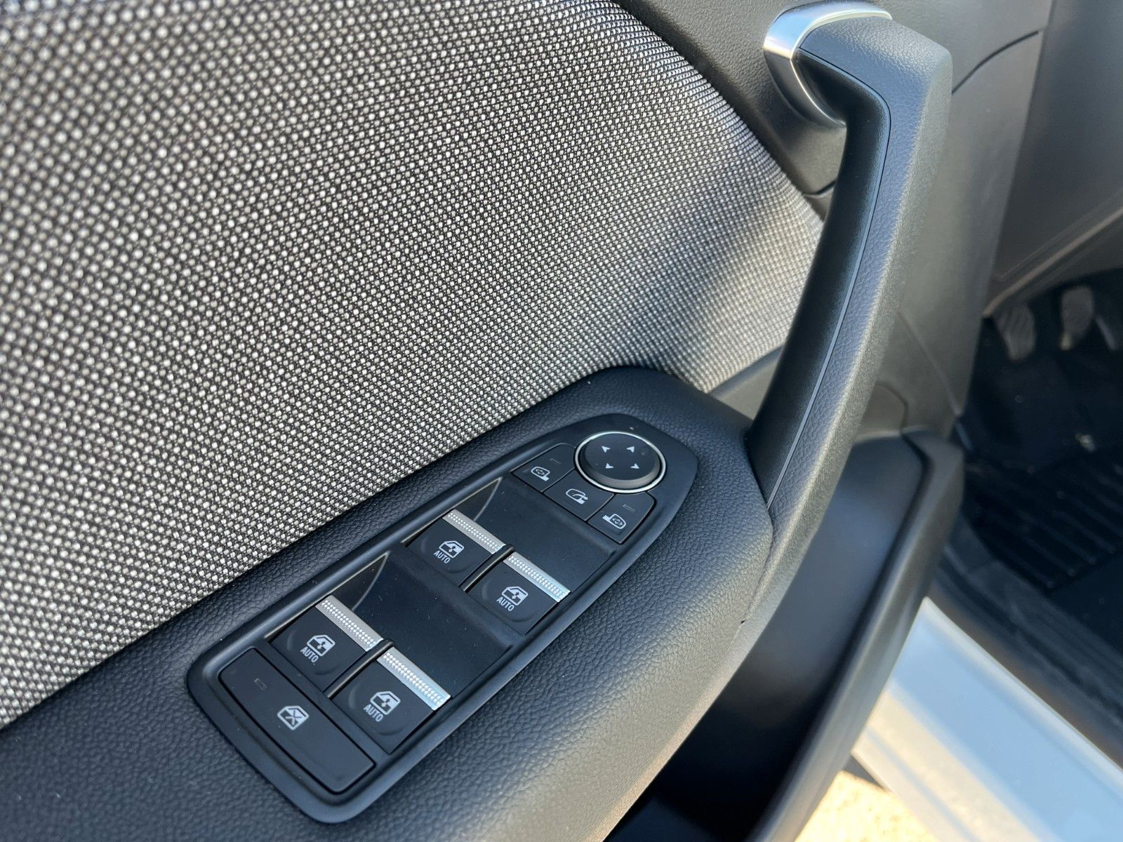 Fahrzeugabbildung Renault Captur II Techno