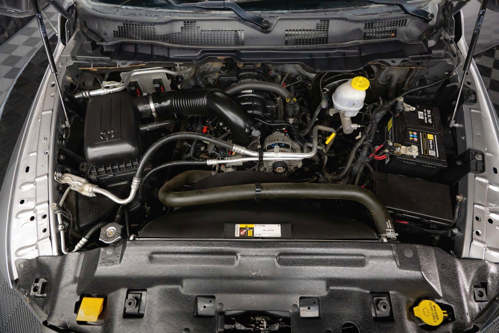 Fahrzeugabbildung Dodge RAM 5.7 V8 HEMI 4x4 OFFROAD Night LONGBED *19%*