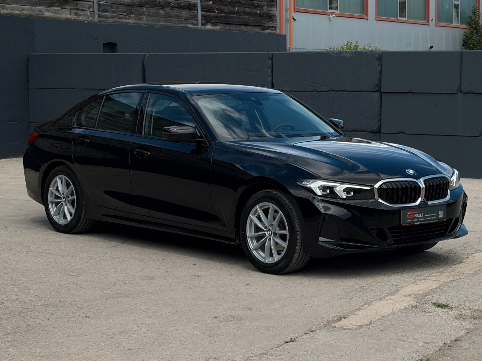 Fahrzeugabbildung BMW 318i Limo Cockpit+ Alarm Ambiente 3-ZKlima CAM